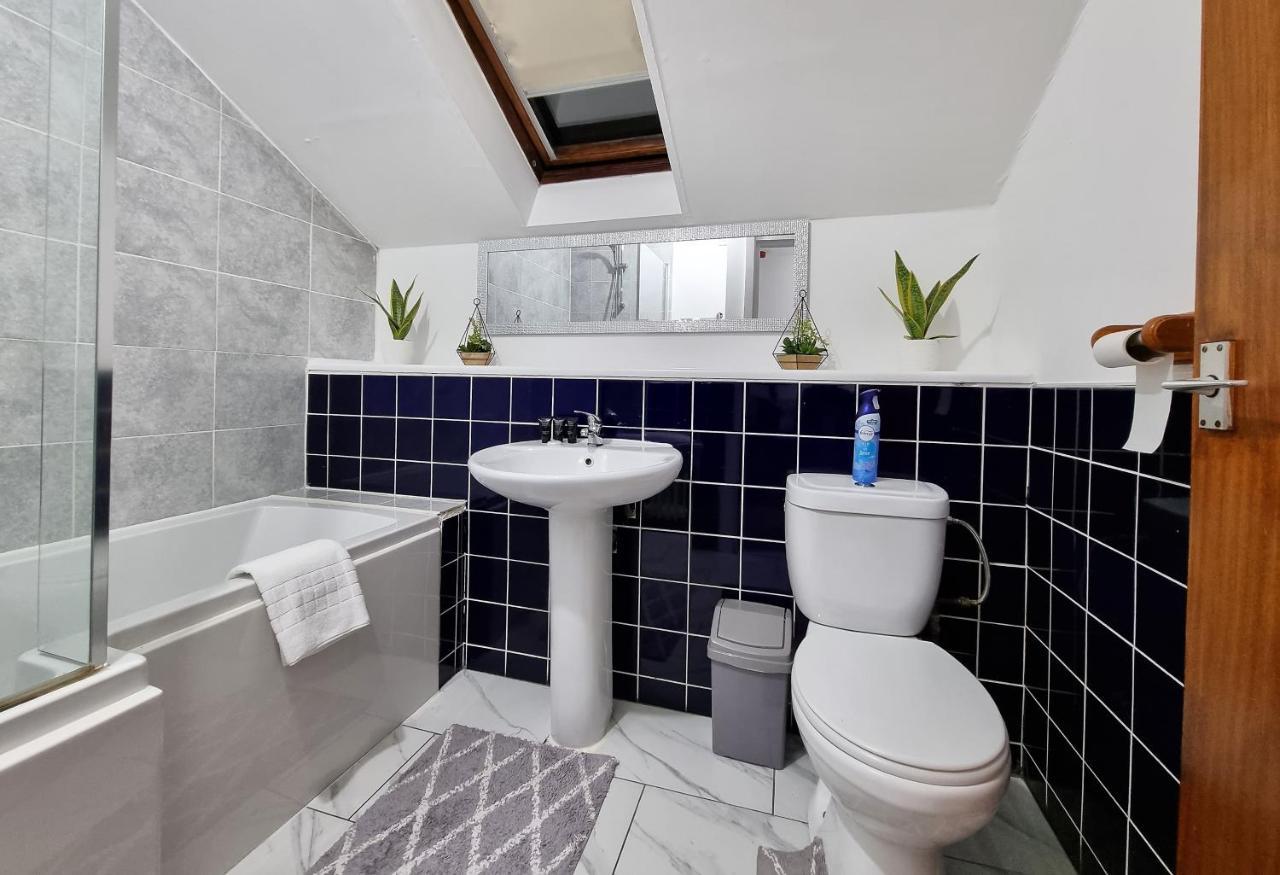 Apartment *f1*5gh* Setup For Your Relaxed & Amazing + Free Parking + Free Fast Wifi *