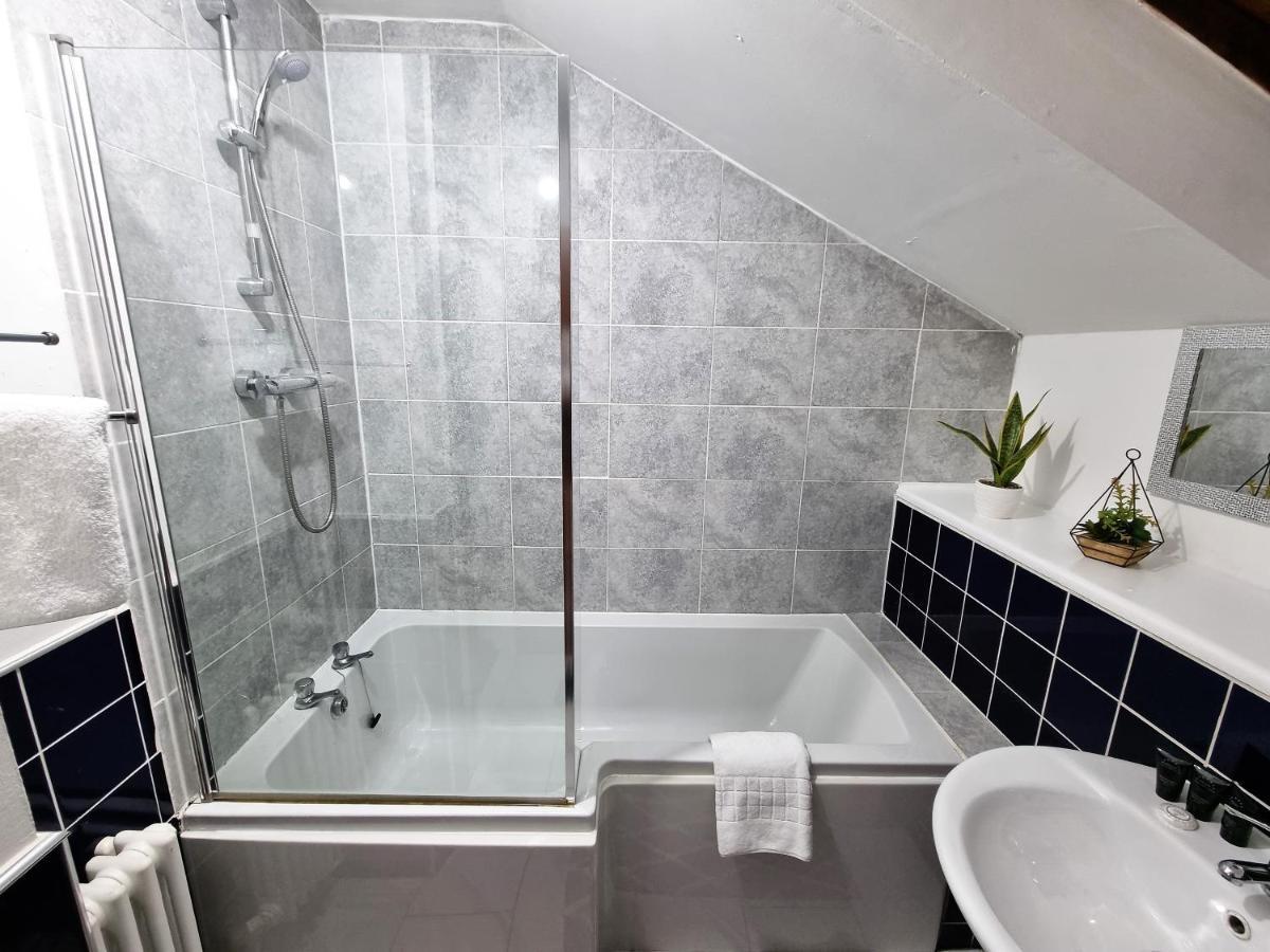 Apartment *f1*5gh* Setup For Your Relaxed & Amazing + Free Parking + Free Fast Wifi *