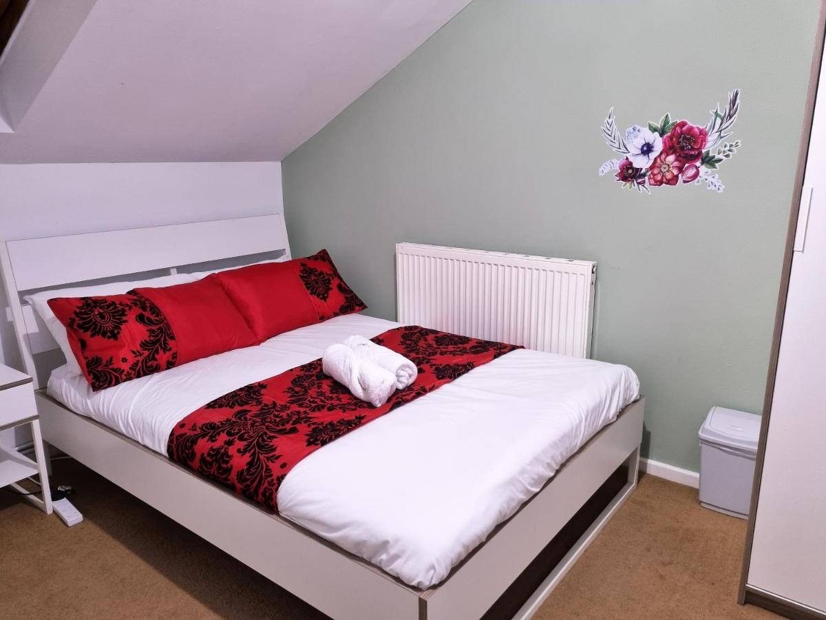 Apartment *f1*5gh* Setup For Your Relaxed & Amazing + Free Parking + Free Fast Wifi * Leeds (West Yorkshire)