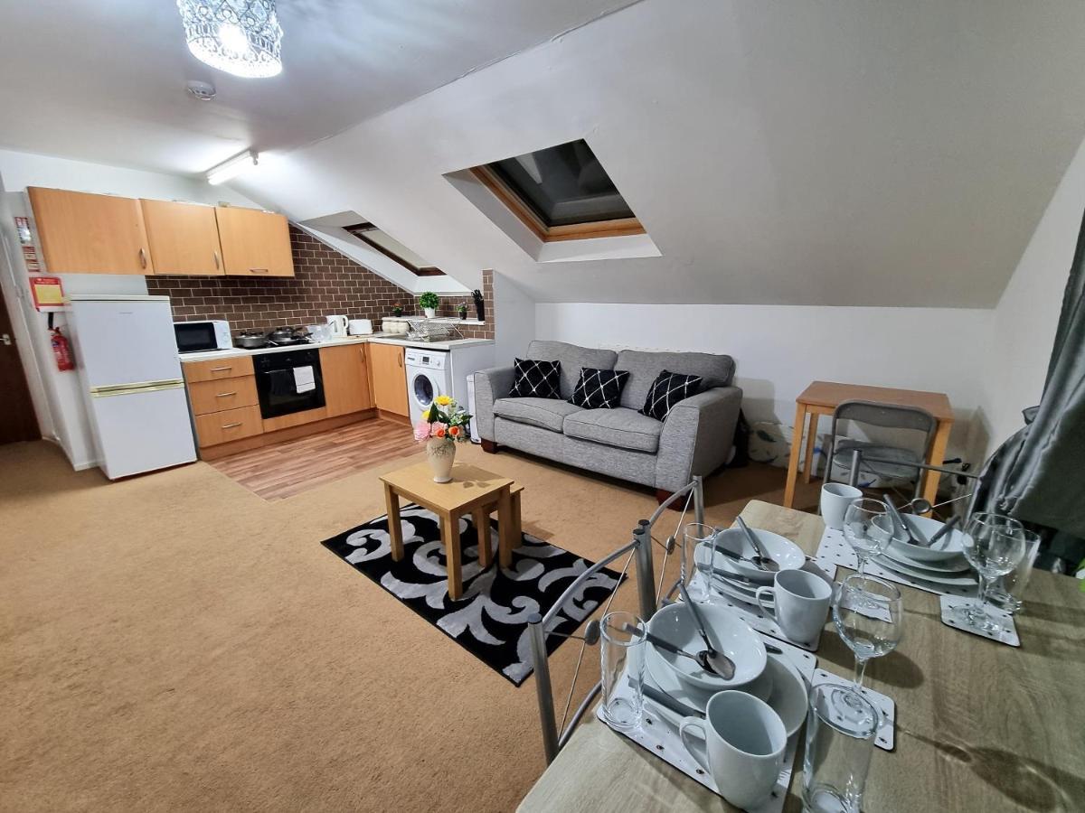 *f1*5gh* Setup For Your Relaxed & Amazing + Free Parking + Free Fast Wifi * Leeds (West Yorkshire)