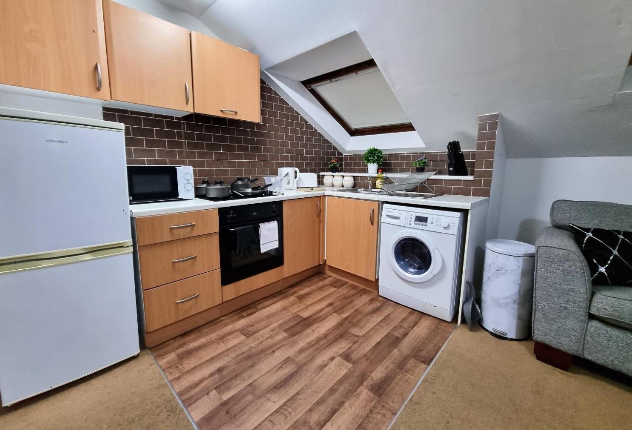 *f1*5gh* Setup For Your Relaxed & Amazing + Free Parking + Free Fast Wifi * Leeds (West Yorkshire)